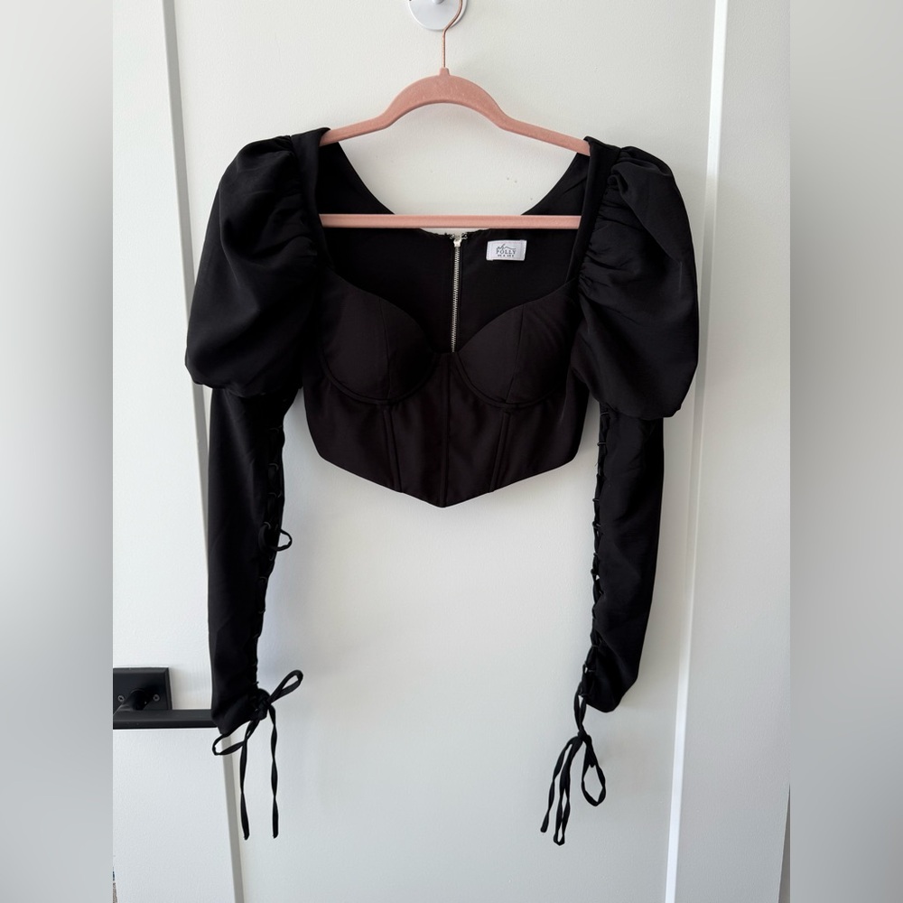 Oh Polly Mysterious Ways Puff Lace Up Sleeve Crop Top in Black 😍